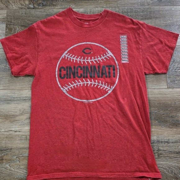 MLB Other - MLB Cincinnati Red Crewneck Graphic Tee - Red
